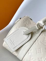 Louis Vuitton LV Keepall Bandoulière 25 White 25 x 15 x 11 cm - 4