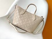 Louis Vuitton LV Blossom PM Quartz White 20 x 20 x 12.5 cm - 2