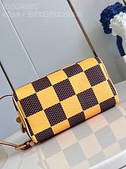 Louis Vuitton LV Locker Dopp Kit Yellow 23 x 13 x 12 cm - 6