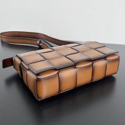 Bottega Veneta Casette Brown Bag Shoulder Bag 23x15x5cm - 4