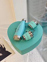 Tiffany & Co Water Bottle Gift Set  - 4