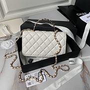 Chanel Top Handle Flap Bag White 18.5x11x6cm - 4