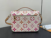 Louis Vuitton LV Pochette Métis Coral 25 x 19 x 7 cm - 4