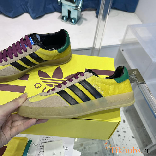 Gucci Adidas x Gucci Gazelle Yellow Velvet Green - 1