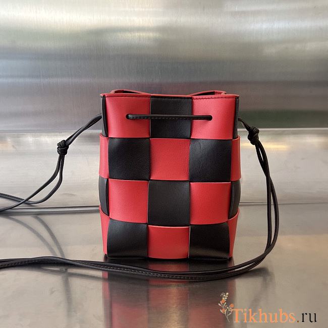 Bottega Veneta Cassette Cross-Body Bucket Black Red Bag 19x14x13cm - 1