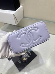 Chanel Vanity Case Light Purple Lambskin 17cm - 3