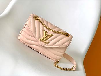 Louis Vuitton LV New Wave PM Chain Bag Rose Pink 21x12x9cm
