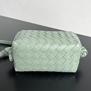 Bottega Veneta Small Avenue Loop Green Crossbody Bag 19x12x9cm - 6