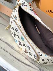 Louis Vuitton LV Rush Bumbag Vanilla 30 x 15 x 8 cm - 2