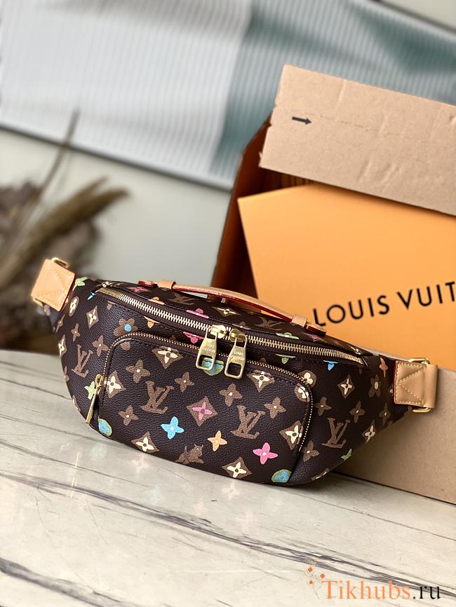 Louis Vuitton LV Rush Bumbag Chocolate 30 x 15 x 8 cm - 1
