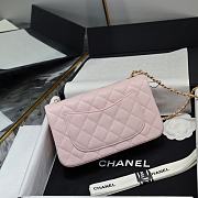 Chanel Flap Bag Light Pink Lambskin Bell 20x13x7cm - 2