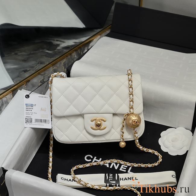 Chanel Mini Flap Bag White Bell 18x13x7cm - 1