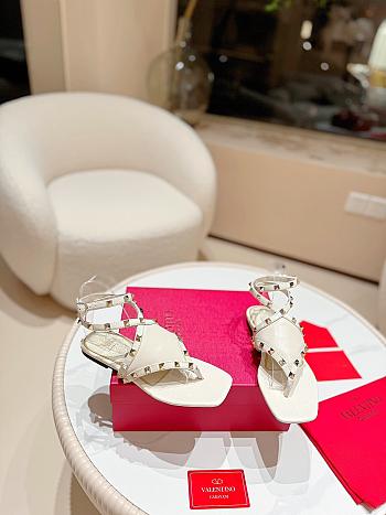 Valentino Garavani Rockstud Open Toe White Sandals