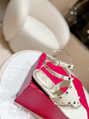 Valentino Garavani Rockstud Open Toe White Sandals - 3