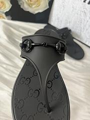 Gucci Black Minorca Rubber Thong Sandals - 2