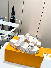 Louis Vuitton LV Bom Dia Flat Comfort Mules Beige - 1