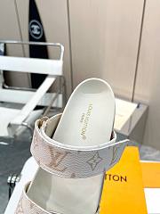Louis Vuitton LV Bom Dia Flat Comfort Mules Beige - 2