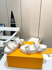 Louis Vuitton LV Bom Dia Flat Comfort Mules Beige - 3