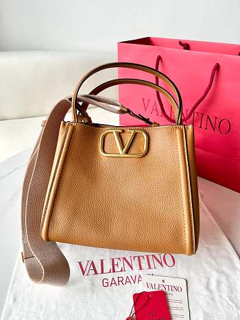 Valentino Garavani Alltime Medium Handbag Brown 26x21x17cm