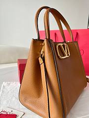 Valentino Garavani Alltime Medium Handbag Brown 26x21x17cm - 4