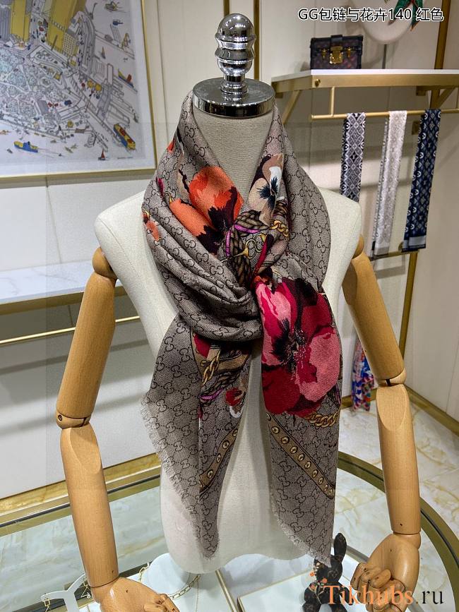 Gucci Scarf 140x140cm 02 - 1