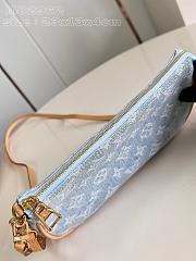 Louis Vuitton LV Pochette Blue Denim 23x13x4cm - 2