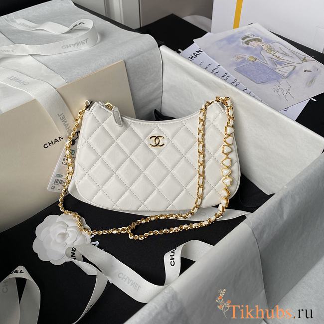 Chanel 24P Hobo Bag White 20x13x4.5cm - 1