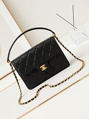 Chanel Top Handle Black Caviar Gold 23x16x5cm - 1