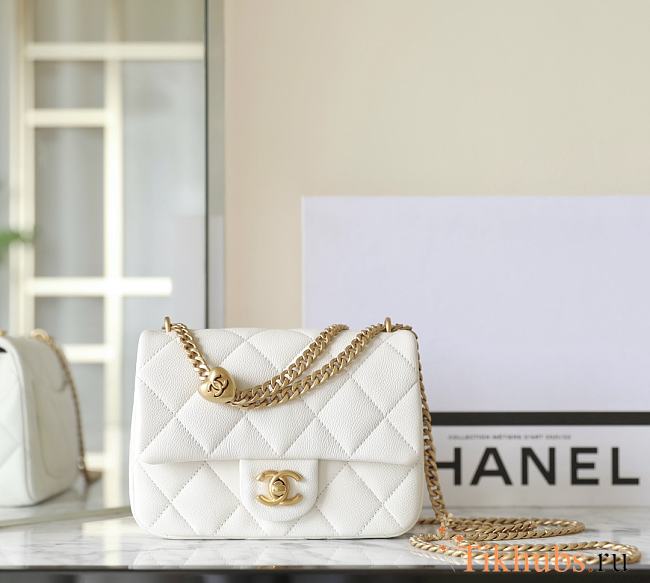 Chanel Flap Bag Heart White Caviar Gold 20cm - 1