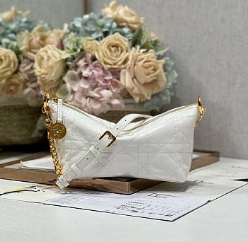 Dior Diorstar Hobo Bag With Chain White Macrocannage 28.5 x 14.5 x 10 cm