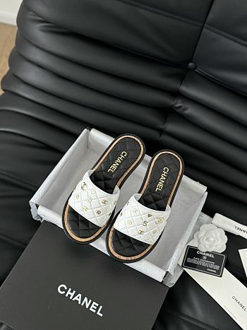 Chanel White Slides 07 1.5cm