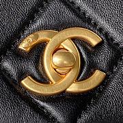 Chanel Flap Bag Black Lambskin Gold 19x12x5cm - 4