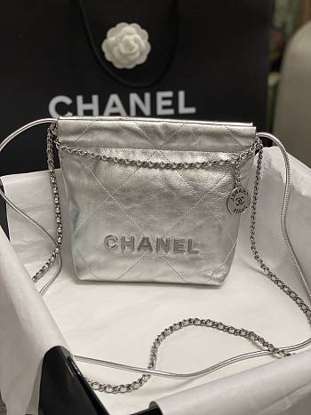 Chanel 22 Handbag Silver 20x19x6cm