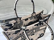 Dior Large Book Tote Beige and Black Fleurs Mystiques 42x35x18.5cm - 5