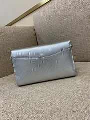 Louis Vuitton LV Pochette Louise Silver 22 x 14 x 5 cm - 5