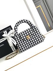 Chanel Kelly Bag Black White Gold 19x13x7cm - 1