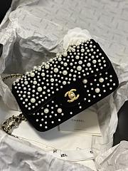 Chanel Velvet Pearl Mini Flap Bag Black 17x10x4.5cm - 5