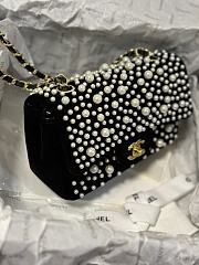 Chanel Velvet Pearl Mini Flap Bag Black 17x10x4.5cm - 2