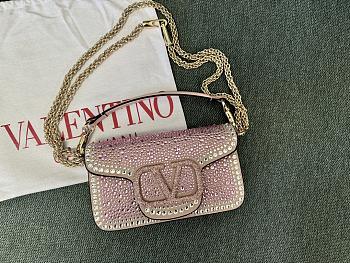 Valentino Garavani Small Locò Pink Shoulder Bag 19x10.5x5cm
