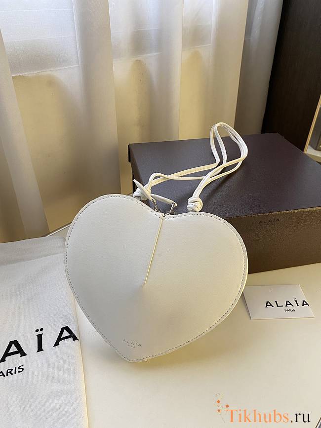 Alaia Le Coeur Shoulder Bag White 21x17x5cm - 1