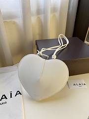 Alaia Le Coeur Shoulder Bag White 21x17x5cm - 1