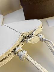Alaia Le Coeur Shoulder Bag White 21x17x5cm - 6