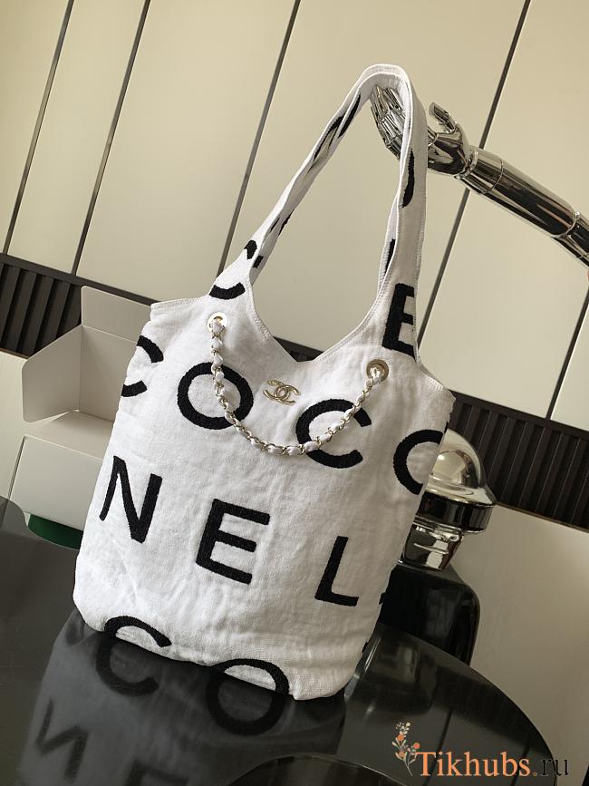 Chanel Tote Bag White 40x42x14cm - 1