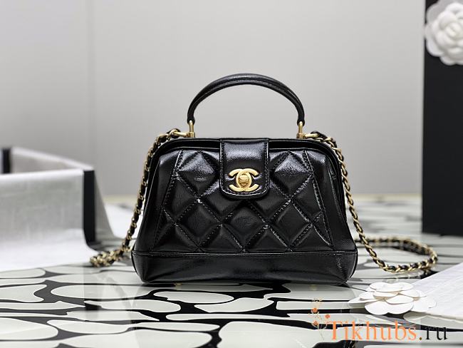 Chanel Bag Handle Lambskin Black Gold 18x12x7cm - 1