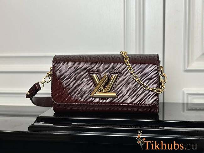 Louis Vuitton LV Twist West Bag Wine 23.5 x 12 x 7 cm - 1