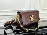 Louis Vuitton LV Twist West Bag Wine 23.5 x 12 x 7 cm - 3