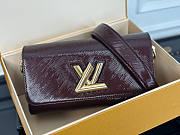 Louis Vuitton LV Twist West Bag Wine 23.5 x 12 x 7 cm - 2