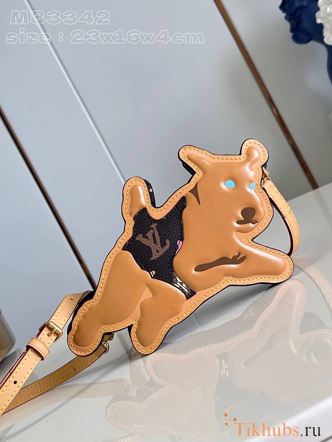 Louis Vuitton LV Dog On Strap Chocolate 23 x 16 x 4 cm - 1