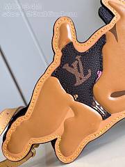 Louis Vuitton LV Dog On Strap Chocolate 23 x 16 x 4 cm - 5