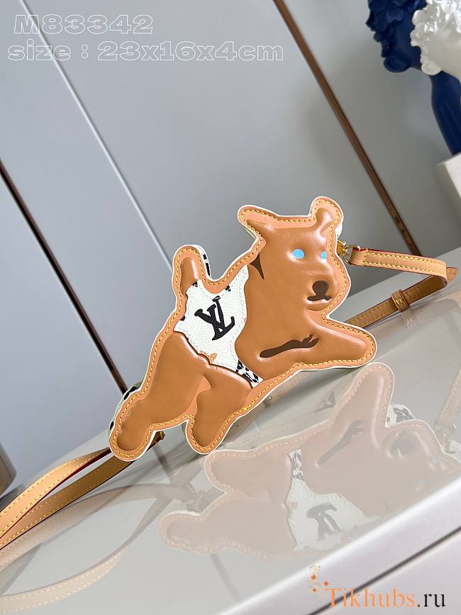 Louis Vuitton LV Dog On Strap Vanilla 23 x 16 x 4 cm - 1